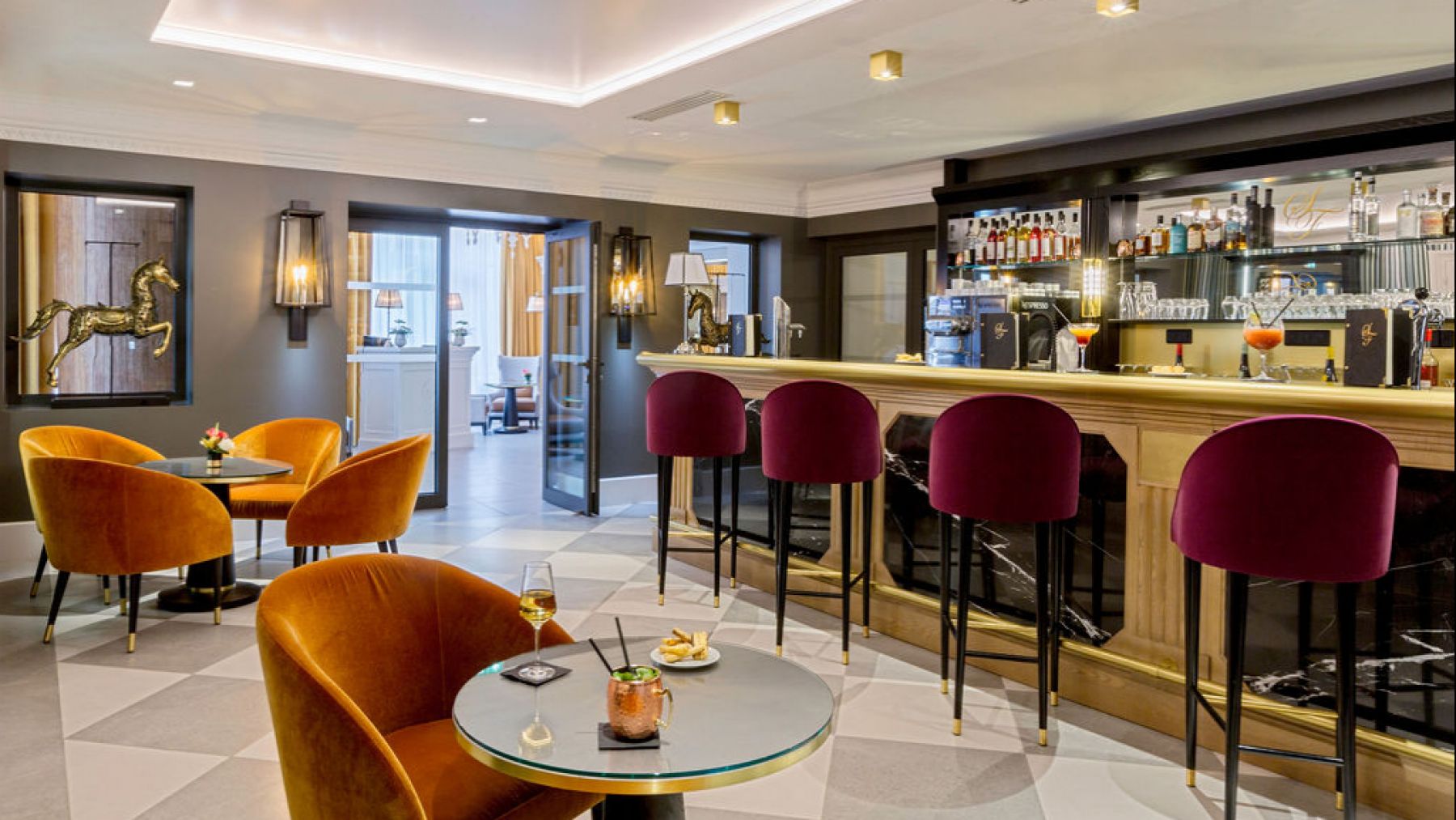 Optez pour un afterwork cosy au bar de l’Hôtel Les Sept Fontaines