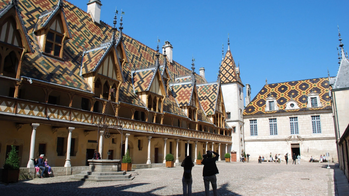 Beaune.jpg Beaune.jpg