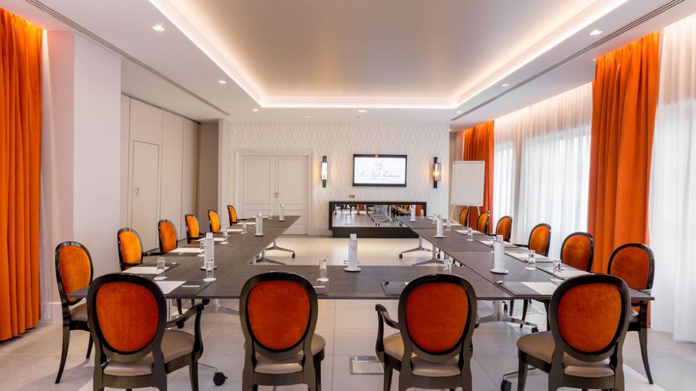 Experience Burgundy: Host Your Seminar at Les 7 Fontaines