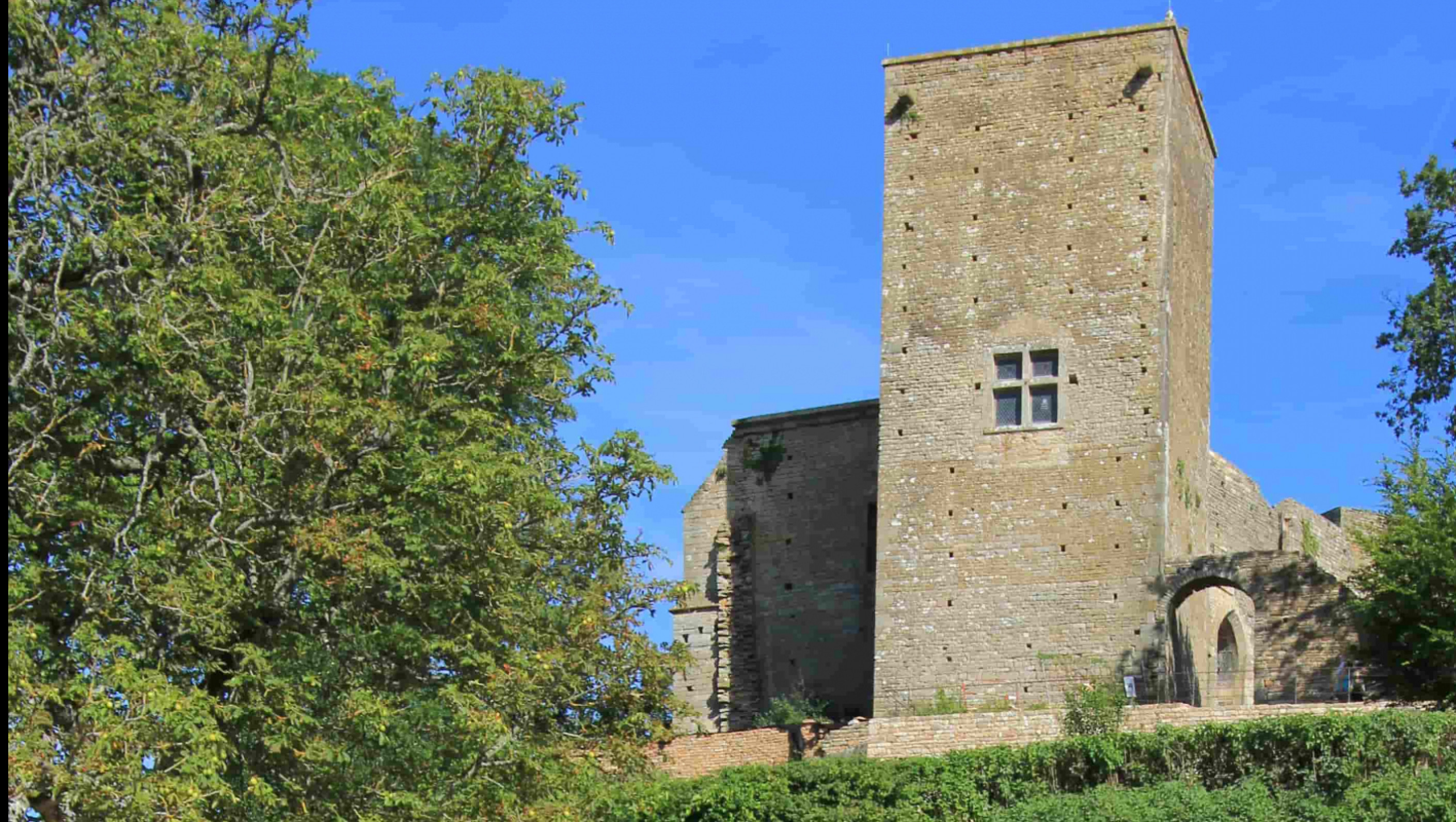 donjon brancion donjon brancion